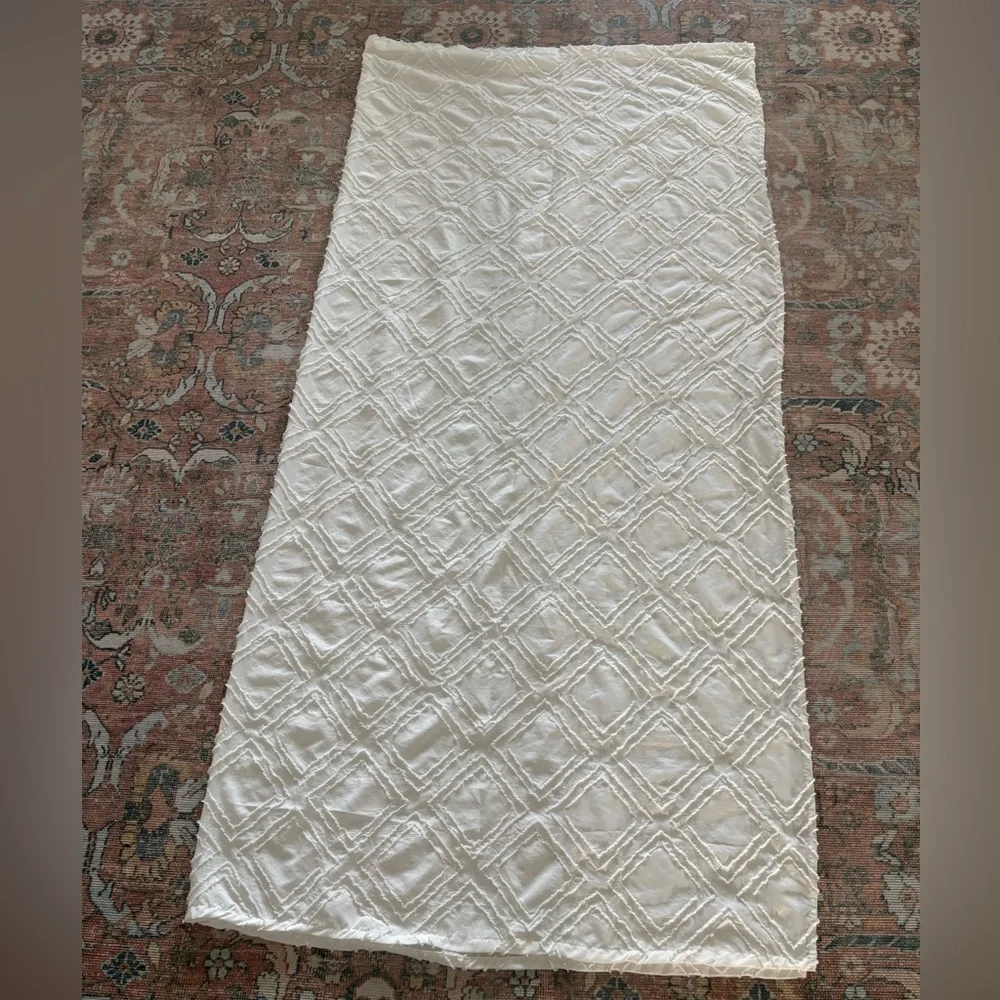 🍃🦋 Chenille White Diamond Shower Curtain - Classic Bath Style